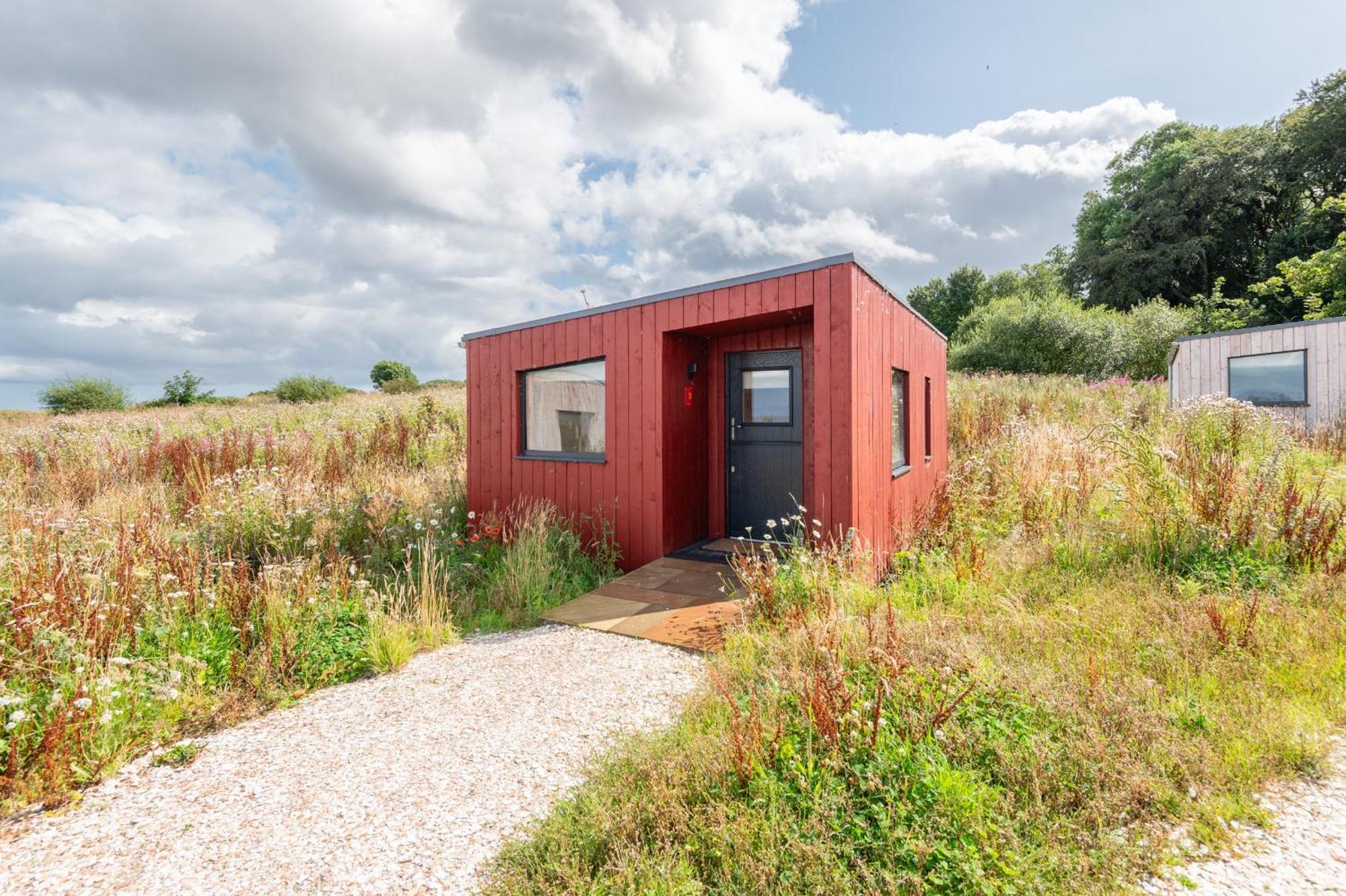 סנט אנדרוס Rustic Cabins, Sea Views From Rewilded Farm With Highland Cows מראה חיצוני תמונה